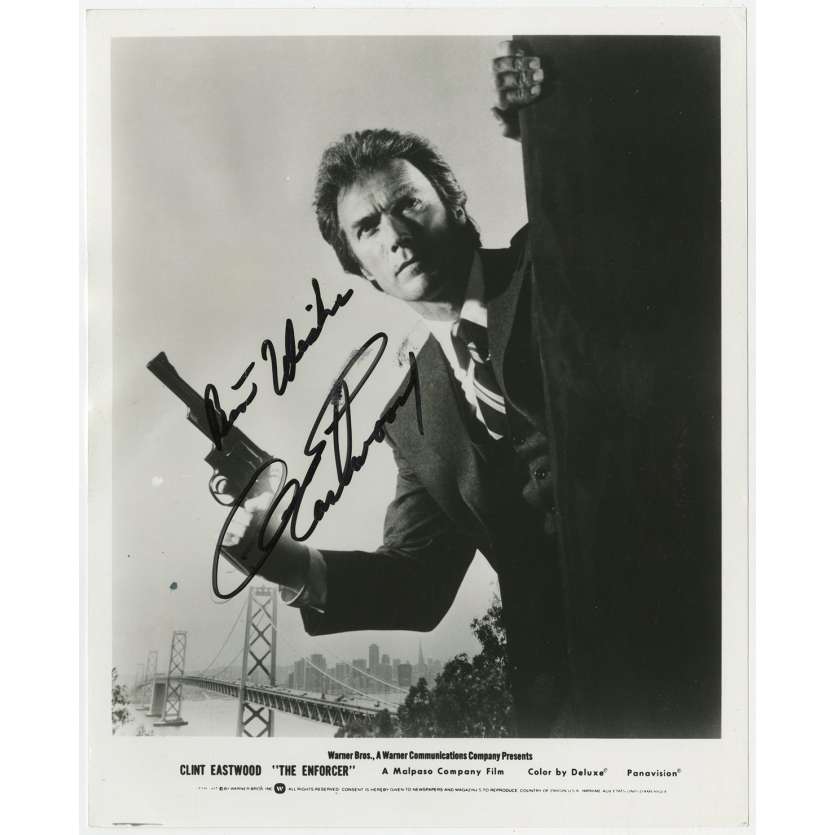 L'INSPECTEUR NE RENONCE JAMAIS Photo de presse signée par Clint Eastwood - 20x25 cm. - 1976, Dirty Harry Signed