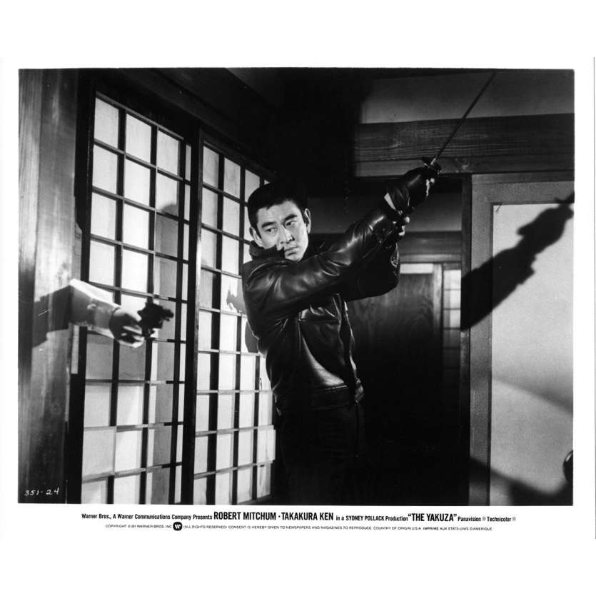 YAKUZA Photo de presse N351-24 - 20x25 cm. - 1974 - Robert Mitchum, Sydney Pollack