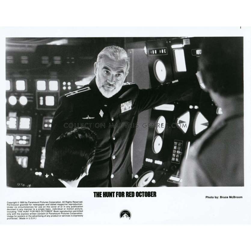 THE HUNT OF RED OCTOBER Movie Still 5170-18 - 8x10 in. - 1990 - John McTiernan, Sean Connery - erotic