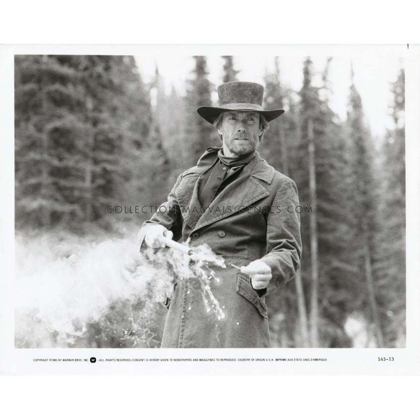 PALE RIDER Photo de presse 145-13 - 20x25 cm. - 1985 - Michael Moriarty, Clint Eastwood