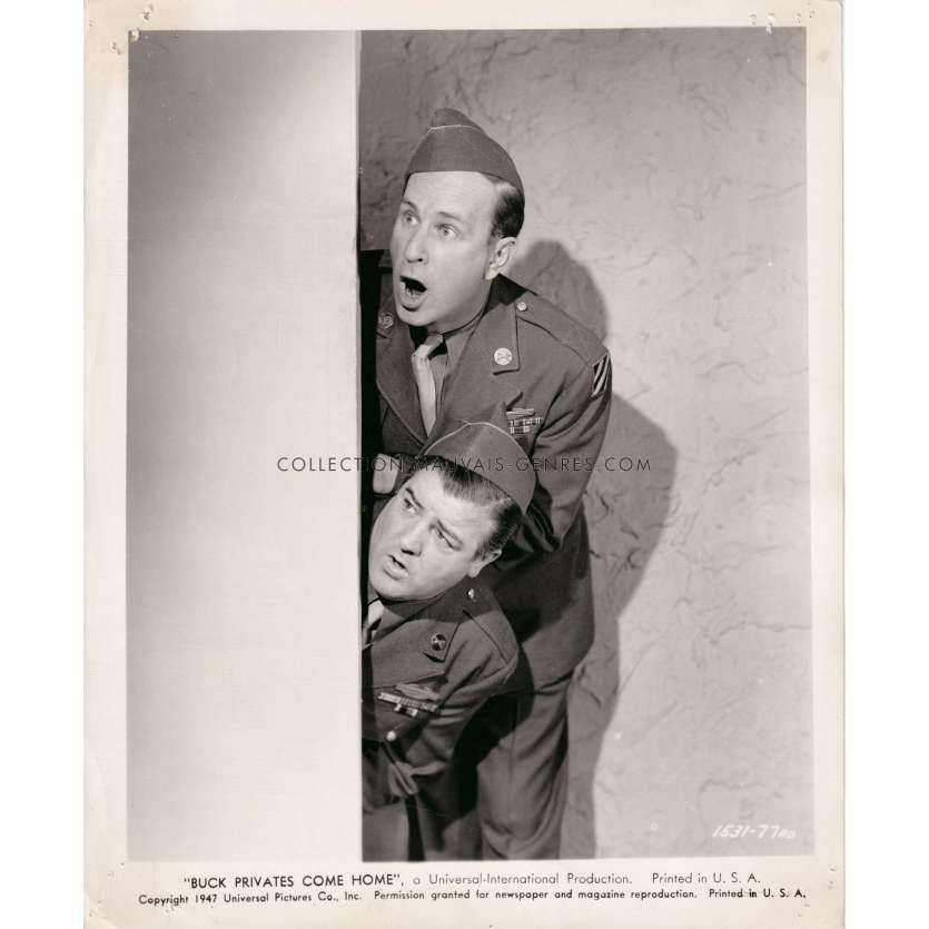 DEUX NIGAUDS DEMOBILISES Photo de presse 1531-77 - 20x25 cm. - 1947 - Bud Abbott, Lou Costello, Charles Barton