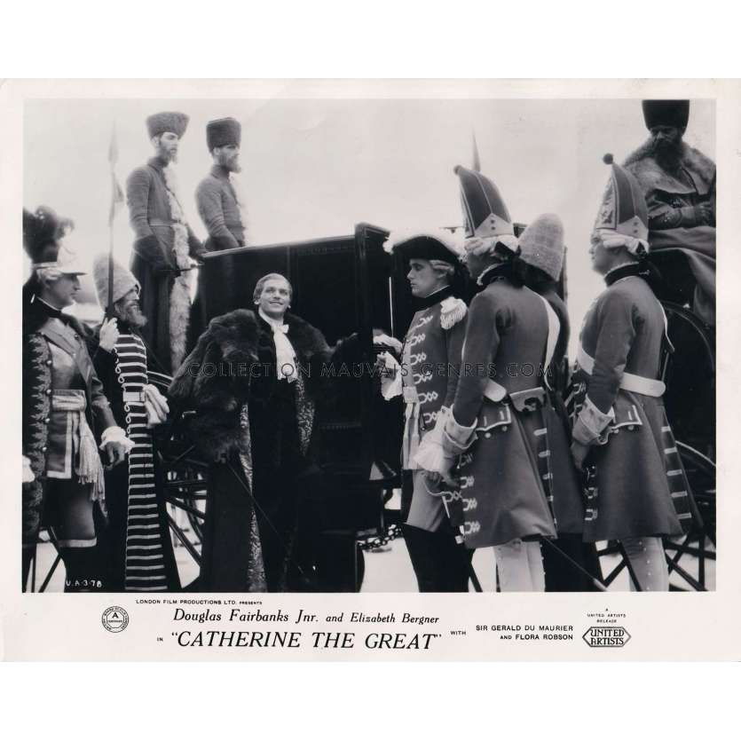 CATHERINE DE RUSSIE Photo de presse UA-3-78 - 20x25 cm. - 1934 - Douglas Fairbanks Jr., Alexander Korda