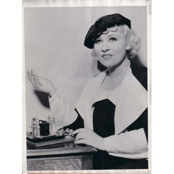 MAE WEST Photo de presse N01, 15x20cm approx. - 16x25 cm. - 1930 - Paramlount, Portrait