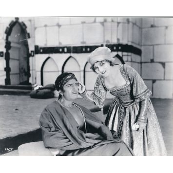 THE THIEF OF BAGDAD (1924) U.S Movie Still P675 - 6x10 in. - 1924 - Raoul Walsh, Douglas Fairbanks Jr.