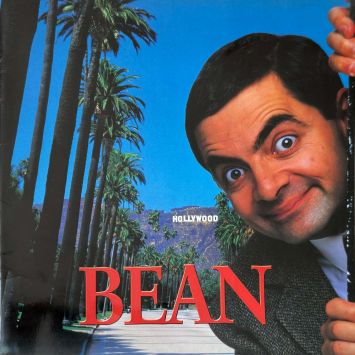 BEAN French Pressbook 24p - 11x11 in. - 1997 - Mel Smith, Rowan Atkinson