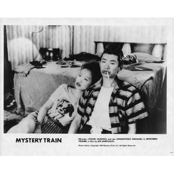 MYSTERY TRAIN Photo de presse N02 - 20x25 cm. - 1993 - Jim Jarmusch, Yuki Kudoh